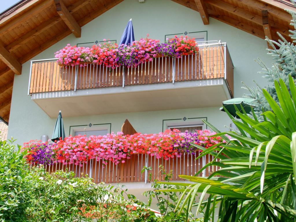 Kerschbamerhof Im Sueden Suedtirols Cortaccia Exteriör bild